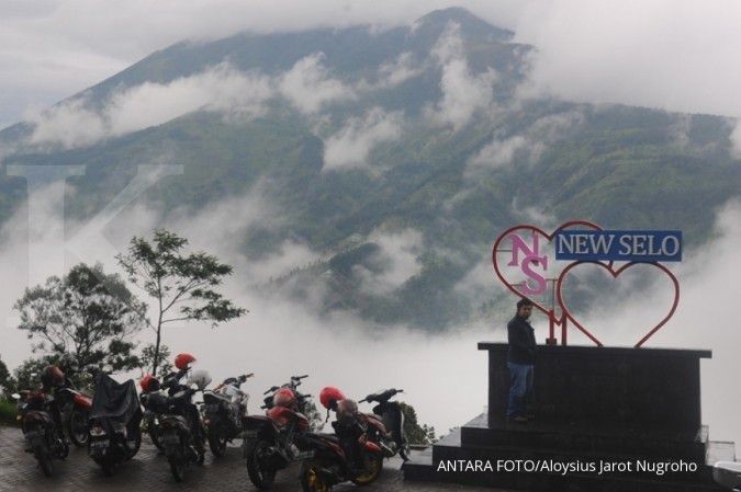 Selanjutnya, gunung tertinggi di Jawa yakni Gunung Merbabu. 