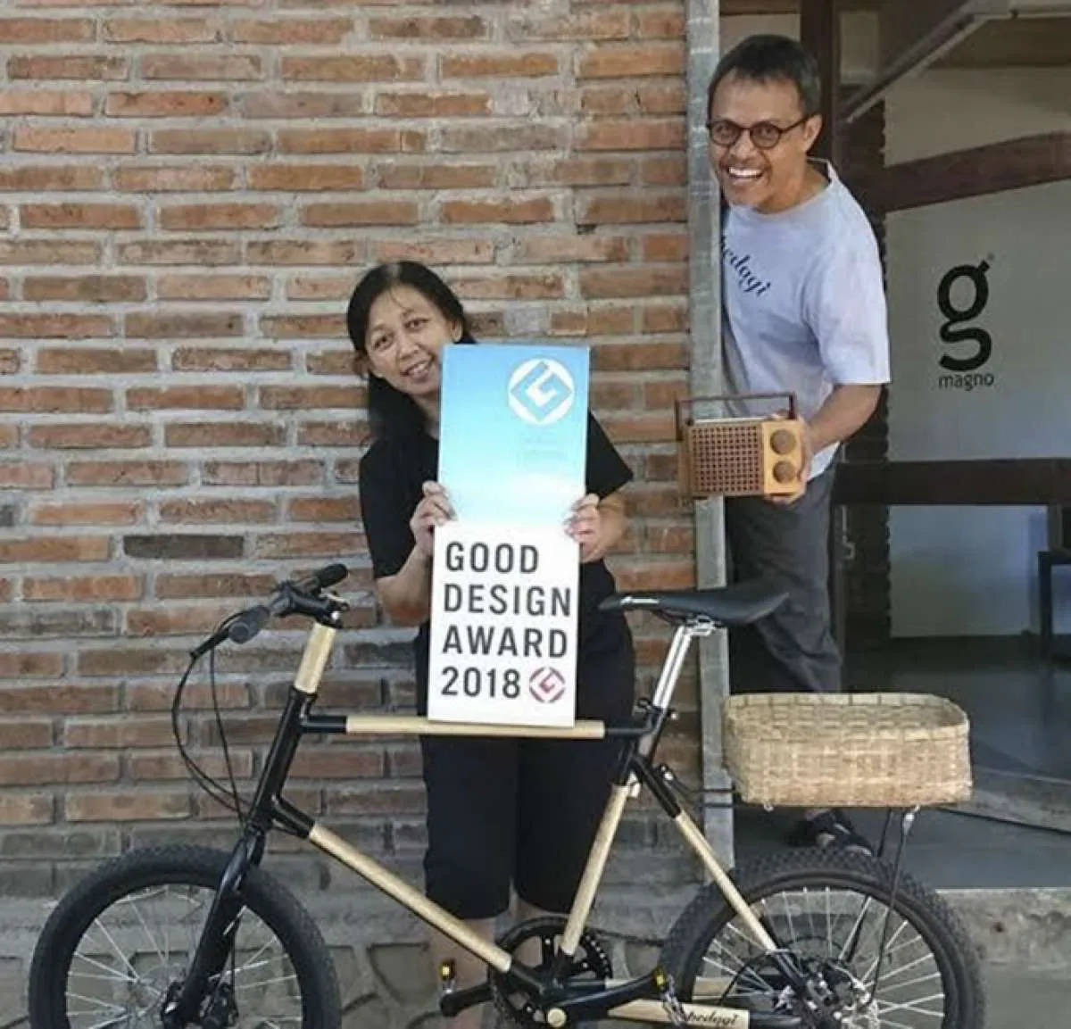 Kegemaran gowes Singgih Susilo Karyono membuahkan cuan sepeda bambu