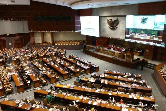 Indonesia parliament passes President Joko Widodo's US$ 185 billion 2021 budget