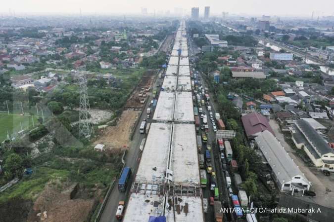 Konstruksi jalan tol layang Jakarta-Cikampek dipastikan selesai bulan ini