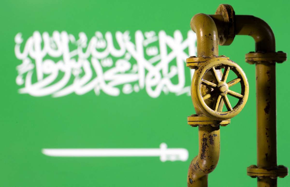 Saudi Kerek Harga Jual Minyak Mentah Resminya Untuk Juli, Brent Lampaui US$ 120/Barel