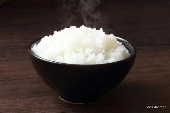 5 Makanan yang Sebaiknya Tidak Dipanaskan Setelah Keluar dari Kulkas Moms