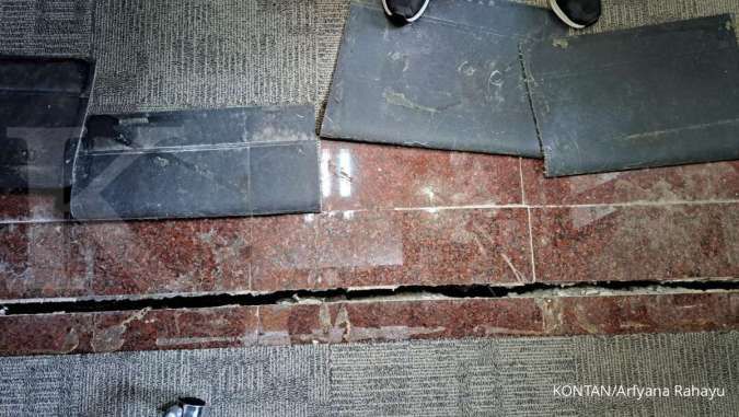 Keretakan di Gedung Heritage Kementerian ESDM.