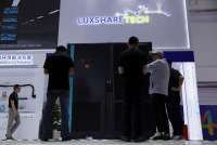 Saham Luxshare Anjlok pada Debut IPO Terbesar Hong Kong Tahun Ini