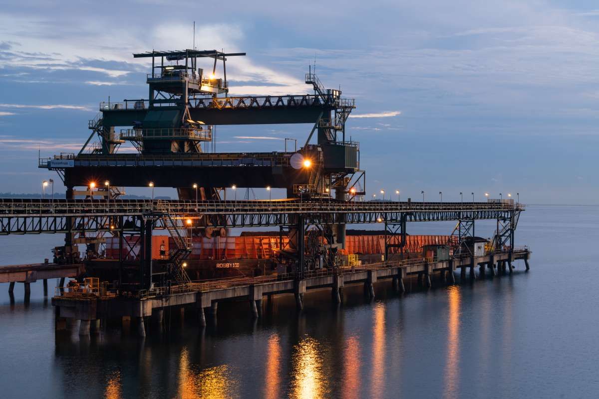 Harga Batubara Global Anjlok, Kinerja Indo Tambangraya (ITMG) Tahun 2025 Ikut Jeblok