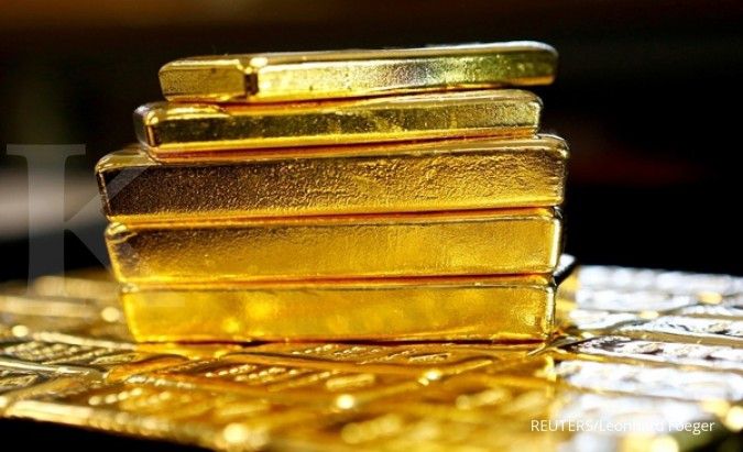 Harga emas terkoreksi setelah melonjak 1,43%