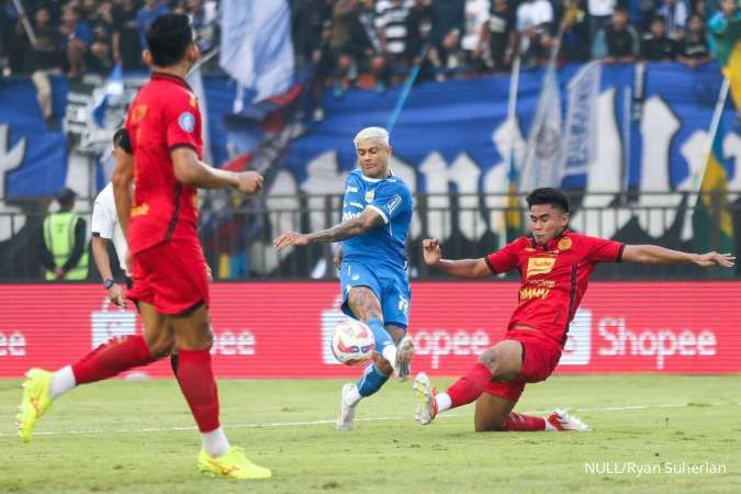 Persib Bandung Kalahkan Persija Jakarta dengan Skor 2-0