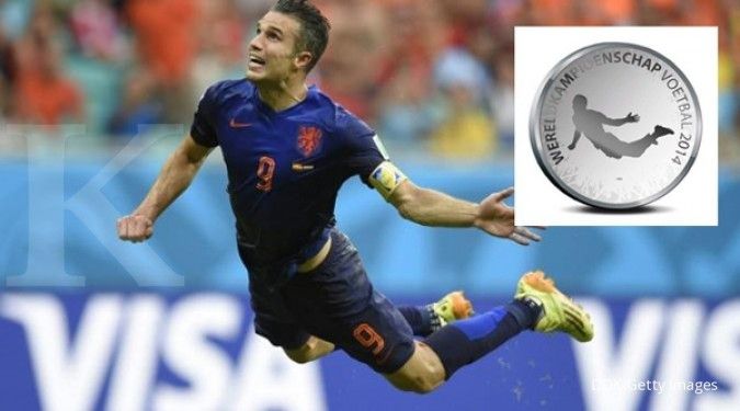 Gol Van Persie diabadikan ke dalam bentuk koin