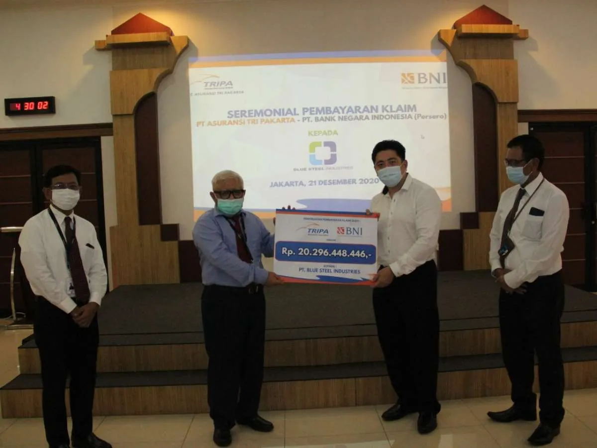 Asuransi Tri Pakarta bayar klaim Rp 20,29 miliar kepada Blue Steel Industries