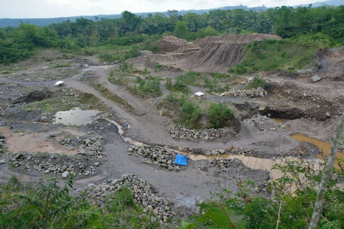 Kementerian LH Segel Lahan Tambang di Sumbar