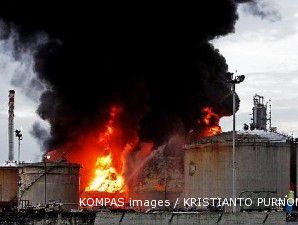Tangki kilang Cilacap kembali terbakar, Dirut Pertamina diungsikan