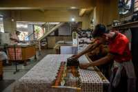 OJK: Daya Beli Melemah, Kredit UMKM Masih Melambat hingga Akhir 2025