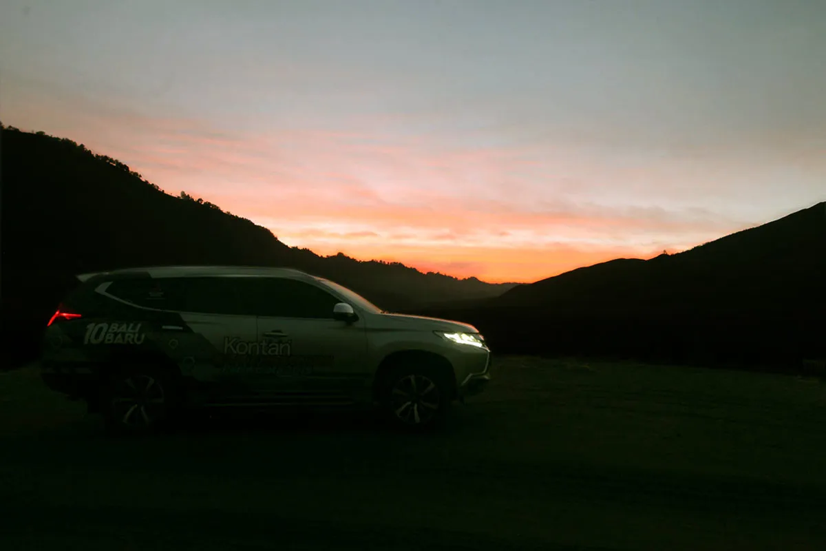 Kangen jalan-jalan? Yuk mengenang indahnya sunrise di gunung Bromo