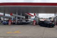 Jangan Panik, Pertamina Pastikan Stok BBM 21 Hari Terus Dilakukan Refiil