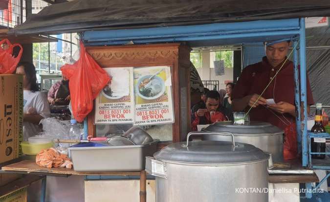 Warung Bakso Sekolahan, Rangkul Banyak Penggemar