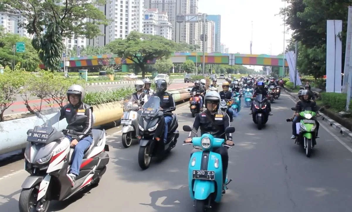 Ramaikan IIMS, Adira Finance Gandeng Komunitas Otomotif adakan Adiride & Kongkowmotif