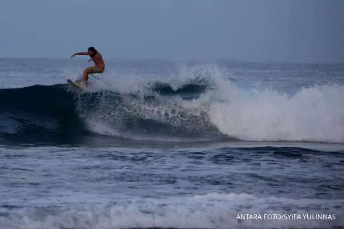 Walaupun Ekstrem, Ternyata Ini 6 Manfaat Surfing bagi Kesehatan Tubuh dan Mental
