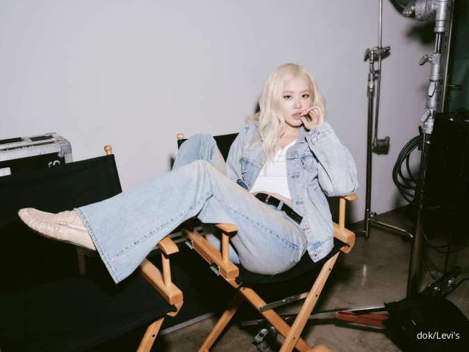 Memperluas Womenswear Secara Global, Levi's Gandeng Rosé BlackPink