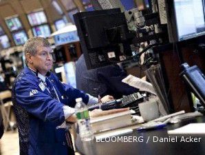 Nasdaq positif saat Dow Jones dan S&P terpangkas