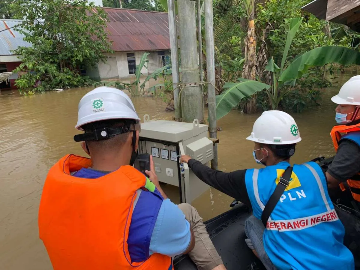 PLN operasikan kembali 1.209 gardu listrik di Kalsel dan Kalbar yang terdampak banjir