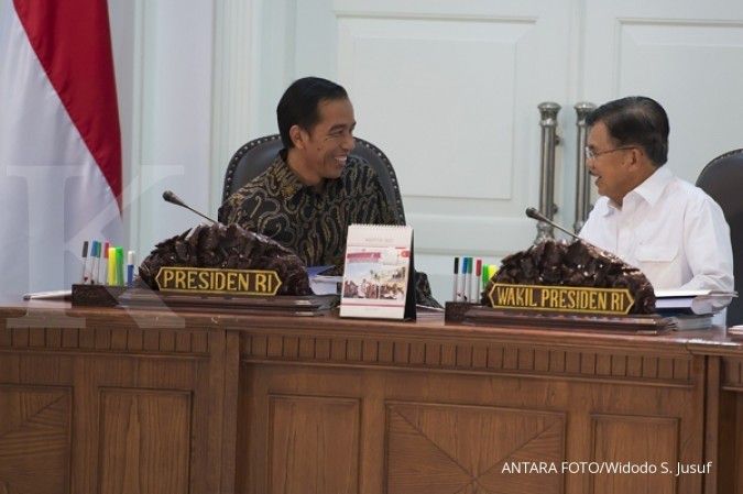 Jokowi minta menteri hati-hati salurkan bansos