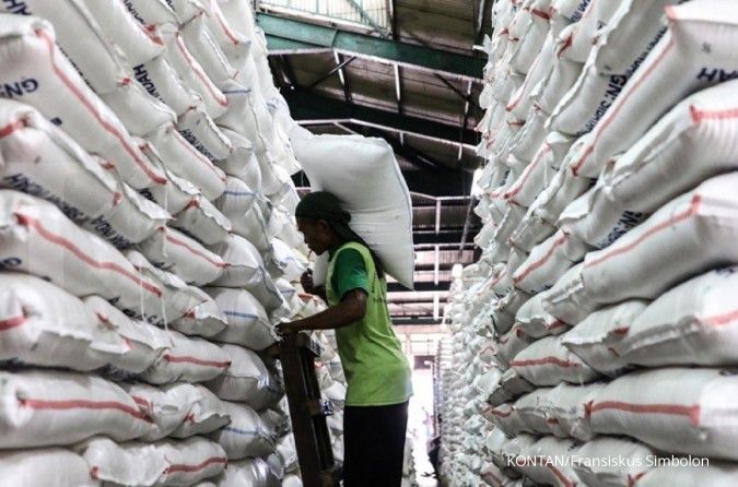 Stok beras pasar induk Cipinang aman