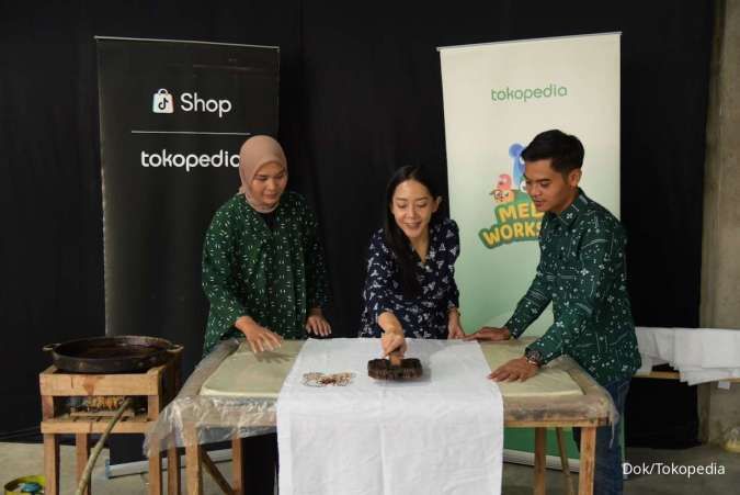 Hari UMKM,Tokopedia&ShopTokopedia Bantu Tingkatkan Penjualan Batik lewat MelokalBatik