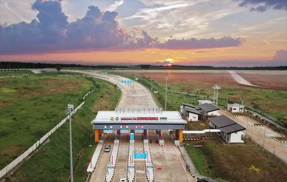 Saat Ini, Jalan Tol Trans Jawa Sepanjangf 1065,50 Km dan akan Sampai Banyuwangi