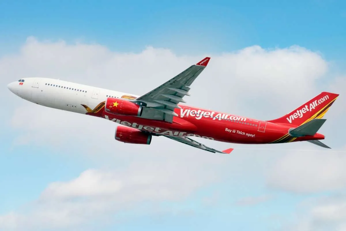 Vietjet Raih 3 Penghargaan Bergengsi dari Skytrax dan World Business Outlook