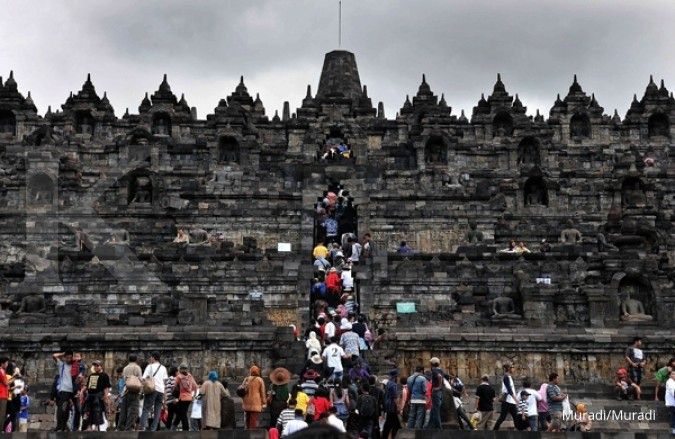 Semarak 2.500 lampion di Borobudur
