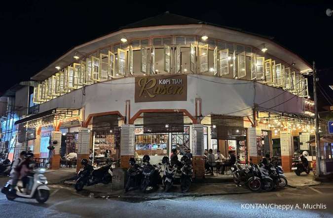 Cuaca Kalbar Kamis (19/2): Hujan Petir Mengancam, 3 Kota Ini Wajib Waspada