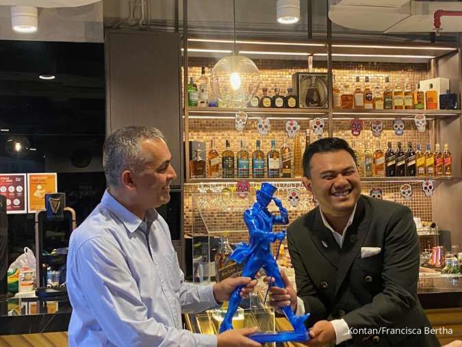 Kreasi Aris Sanjaya dengan Johnnie Walker Blue Label Sukses Menjadi Juara Dunia
