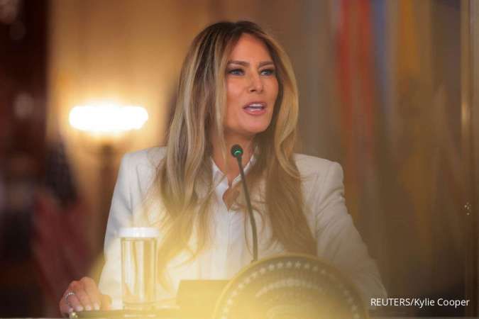 Melania Trump Bantah Keterkaitan dengan Epstein, Minta Akhiri “Kebohongan”