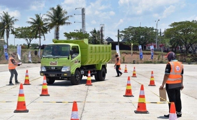 Hino kuasai 94,5% pasar truk sedang di Sulut