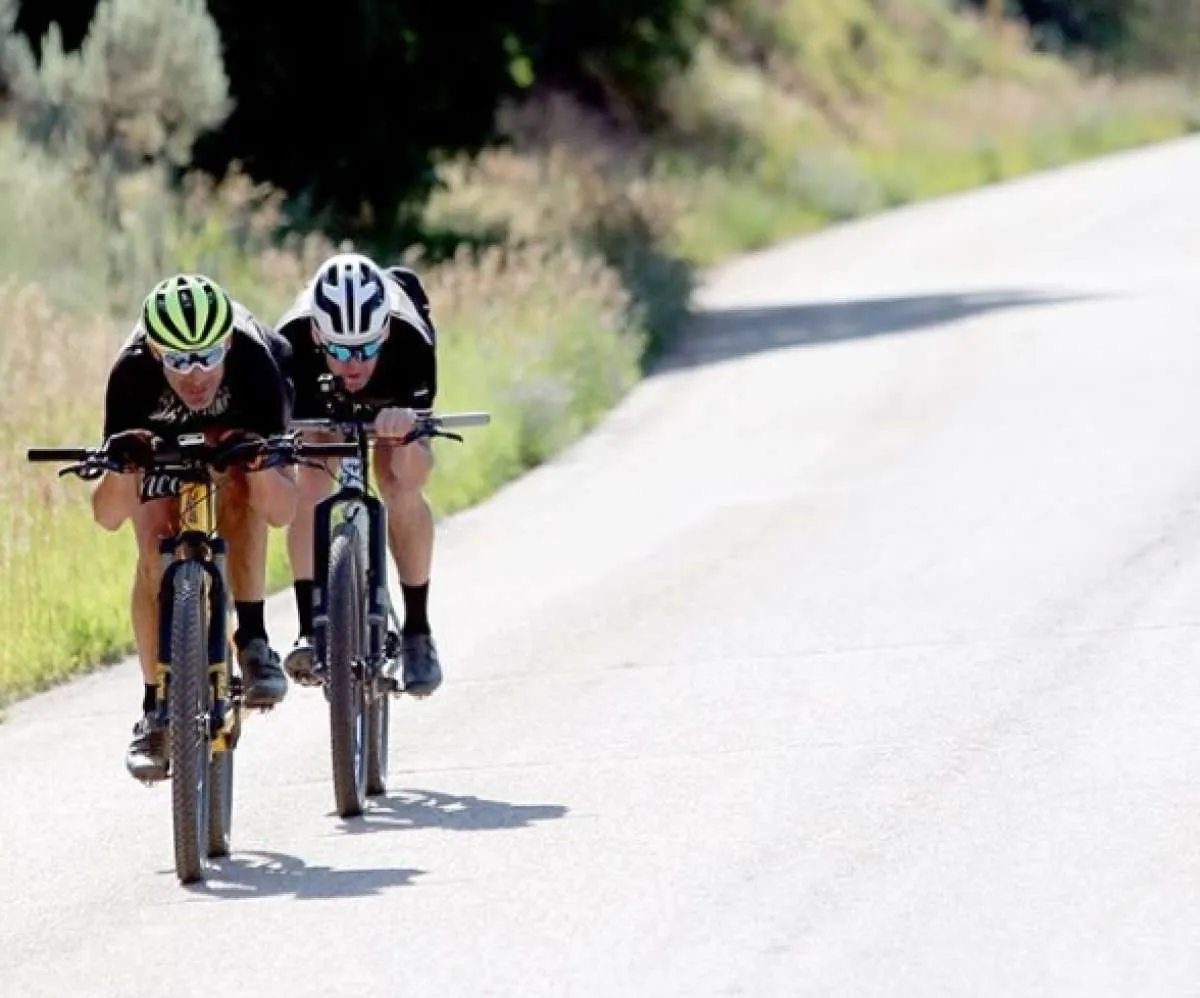 Ingin bersepeda bersama Lance Armstrong? Cukup rogoh kocek US$ 30.000