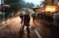 Peringatan Dini BMKG Cuaca Besok (5/11), Hujan Sangat Lebat Guyur Provinsi Ini