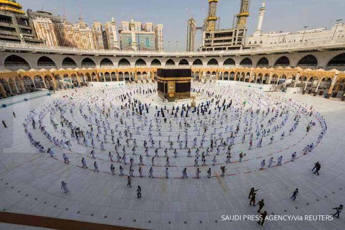 Mulai 1 November, Arab Saudi izinkan jemaah umrah dari luar negeri tapi terbatas