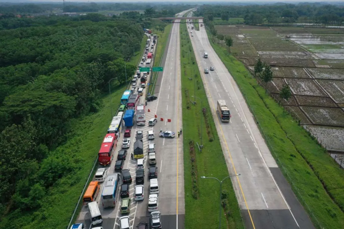 Diperpanjang, Jangan Ragu Ambil Jalur One Way Arus Balik Kalikangkung-Cikampek