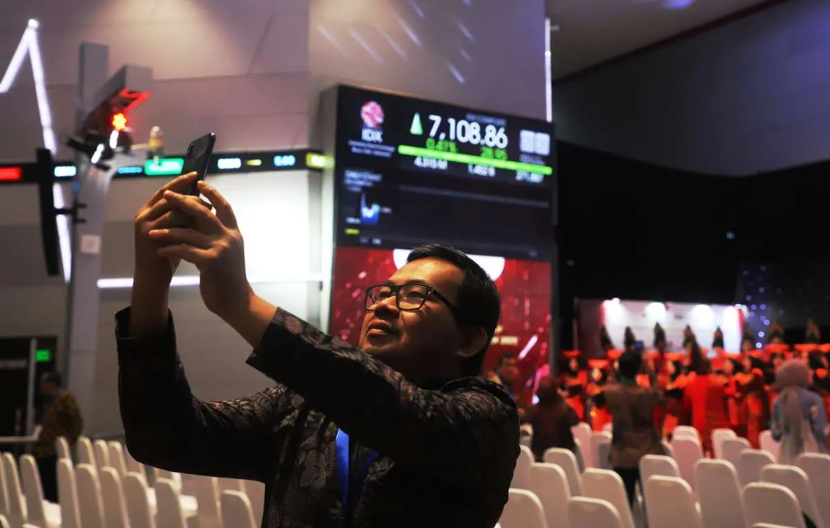 IHSG Menguat Tipis, Cermati Saham yang Banyak Diborong Asing Jumat (3/1)