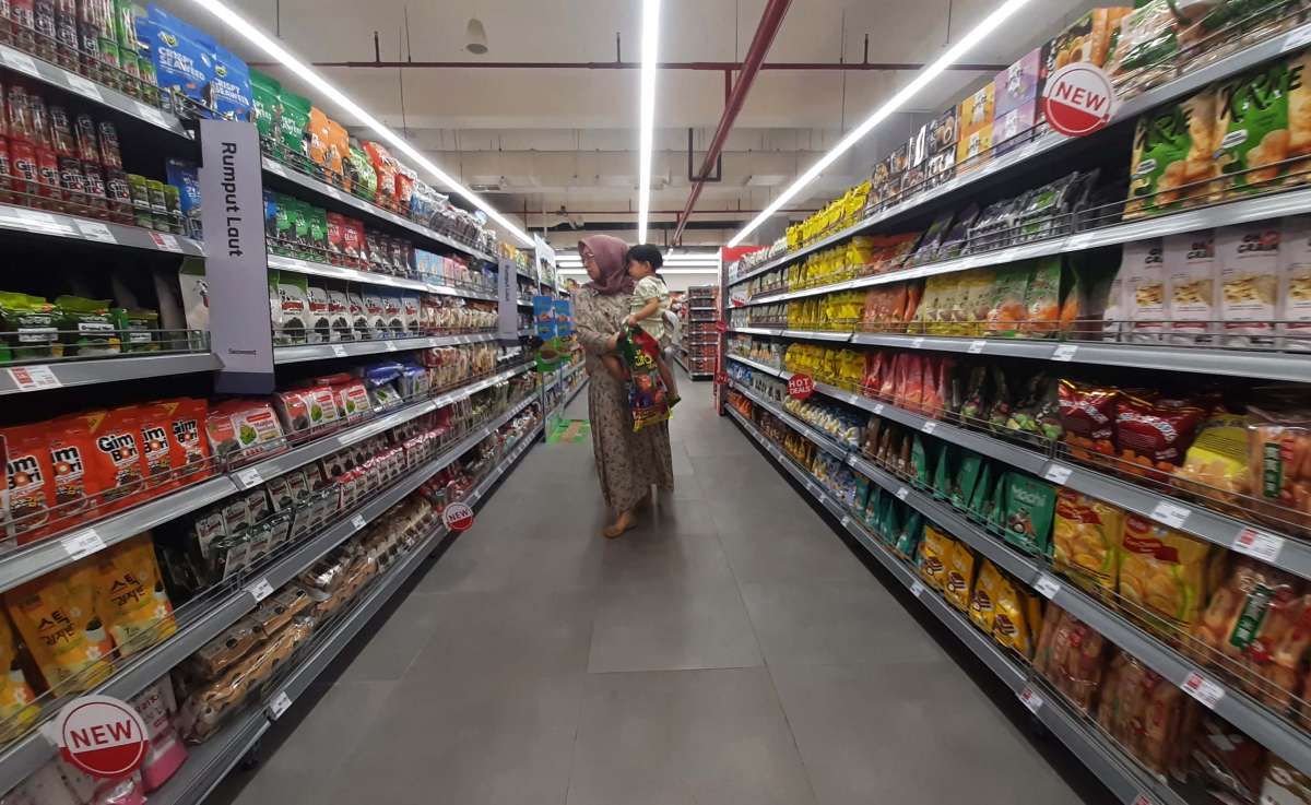 Nataru Jadi Momentum Bagi Industri Ritel, Cek Target Harga Saham AMRT, ACES, dan MAPI