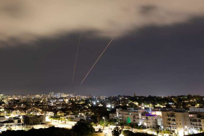 Tangsi Militer Israel Rusak Terkena Rudal Iran, Termasuk Satu Unit Pesawat C-130