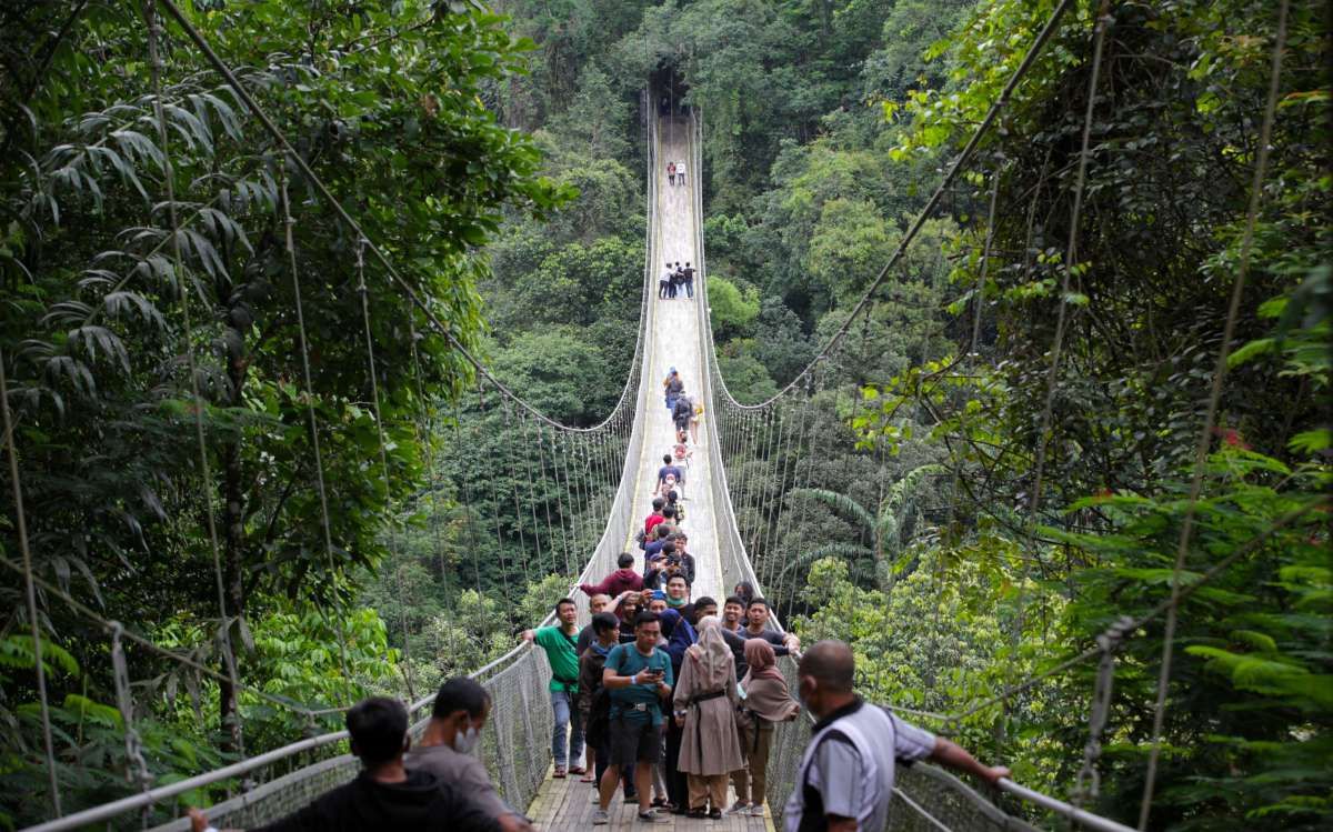 Penerapan protokol kesehatan di objek wisata