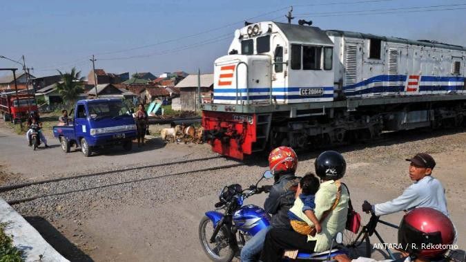 Jatim bangun peringatan dini di rel perlintasan KA