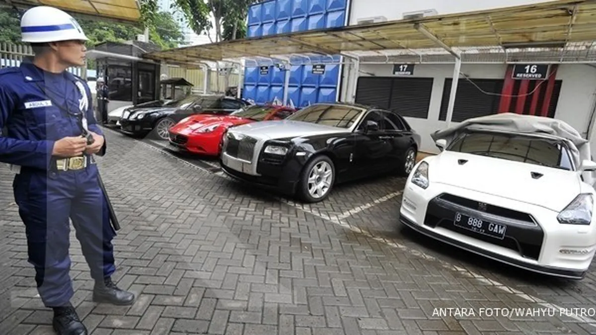 Anggota DPRD Banten kembalikan mobil dari Wawan