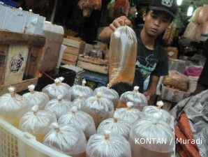 Harga minyak goreng curah makin melandai 