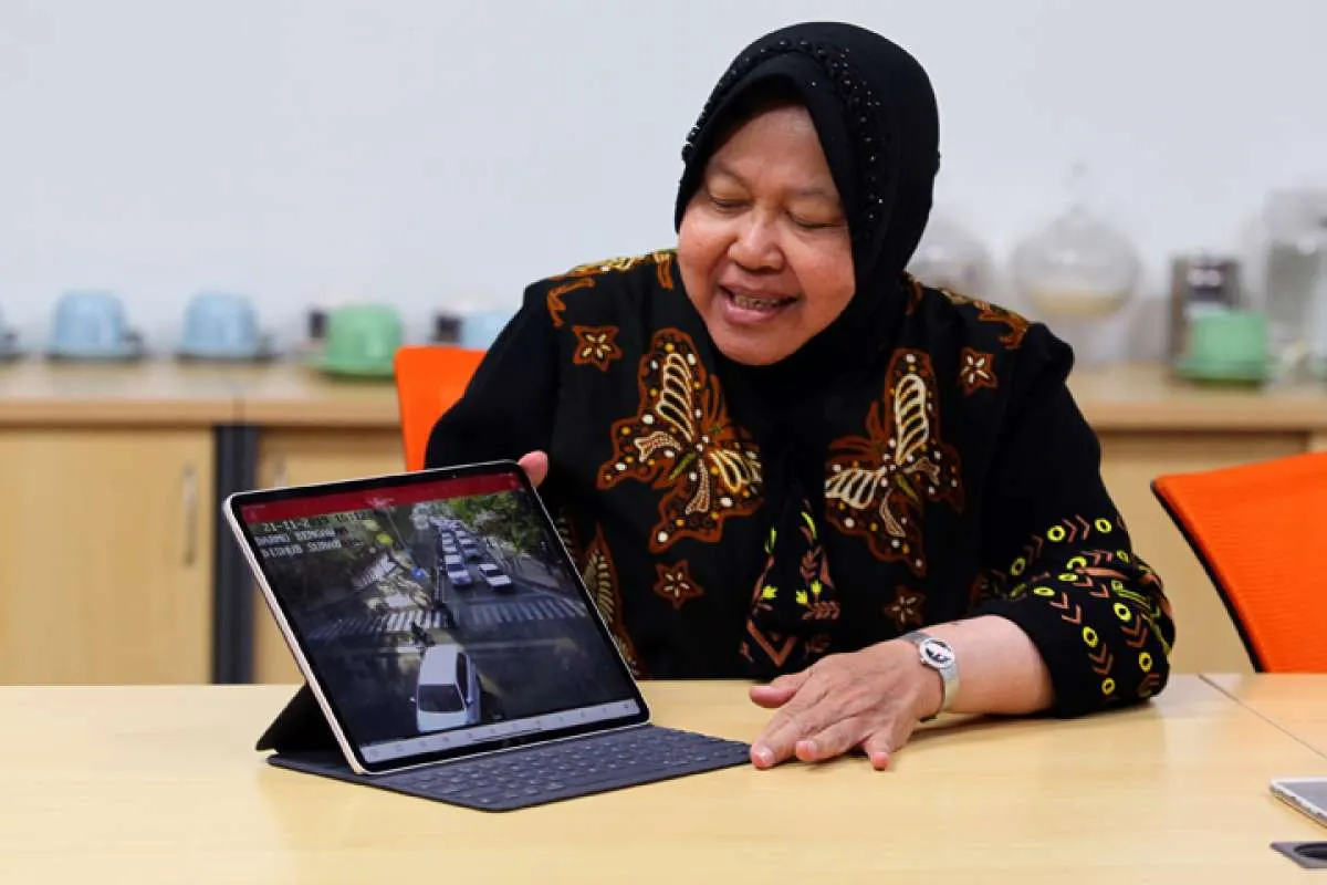 Wali Kota Surabaya Risma diduga kampanye terselubung dukung Eri Cahyadi