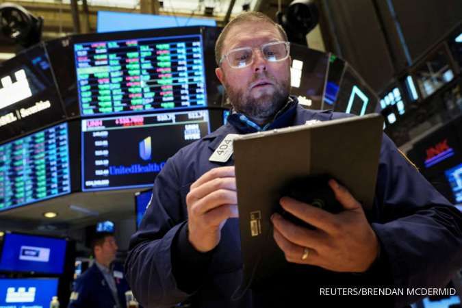 Wall Street: Nasdaq Turun, Investor Cermati Penjualan Black Friday dan Covid di China