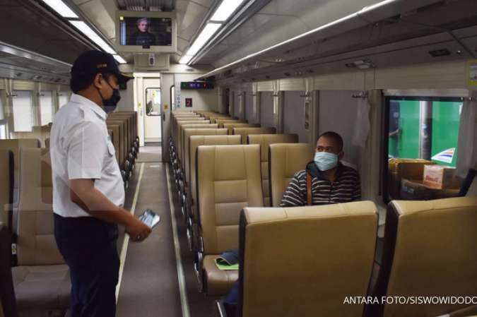 Hari pertama pengoperasian kereta luar biasa, KAI hanya angkut 62 penumpang