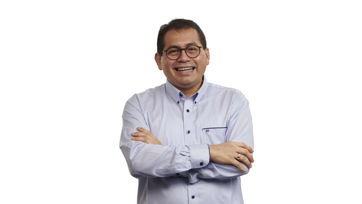 Dari Peagang Sukses Menjadi Bos Menara Telekomunikasi