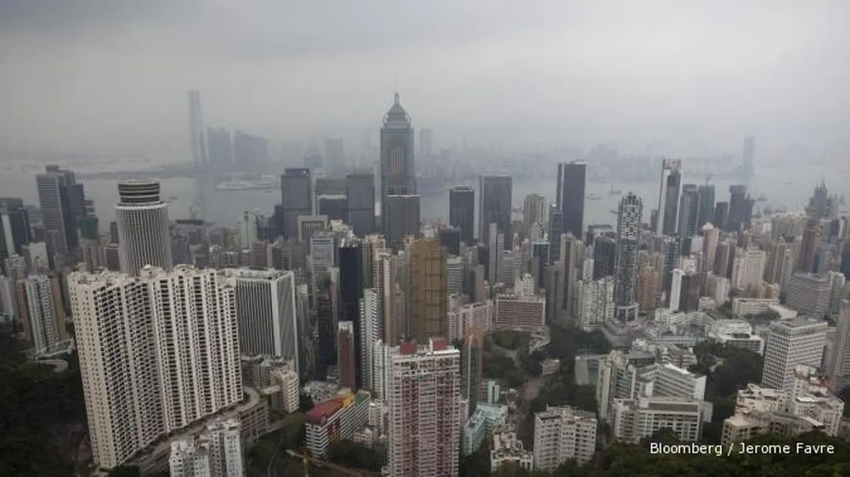 Akibat badai, Hongkong batalkan perdagangan pagi